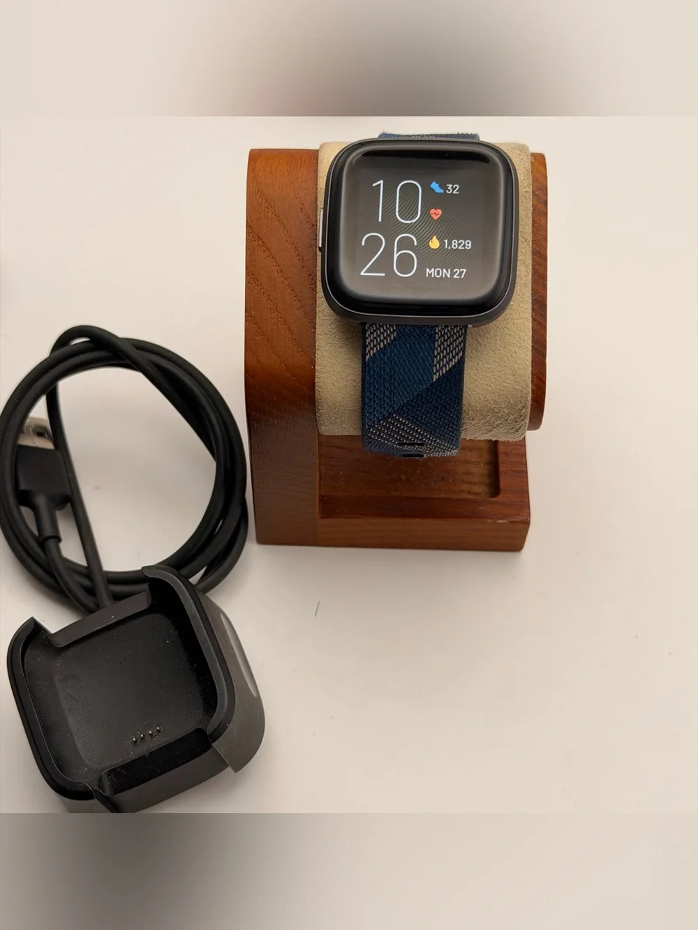 Fitbit Versa 2, Tested, Excellent, Charger Included, Black/Mist Gray, Fitness T - Picture 1 of 7